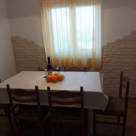 Apartmani Tatjana Okrug Gornji Exterior photo