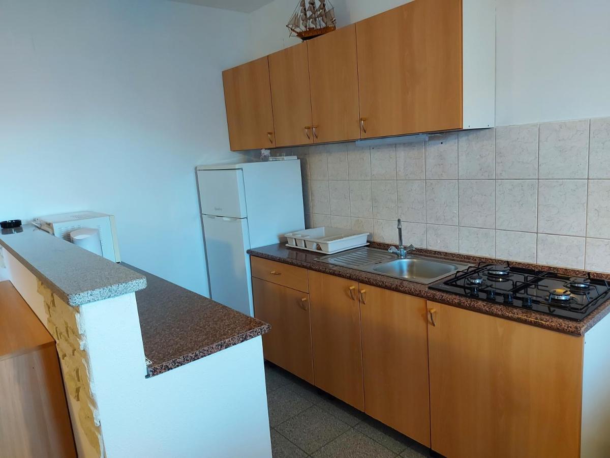 Apartmani Tatjana Okrug Gornji Exterior photo