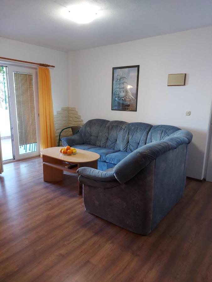 Apartmani Tatjana Okrug Gornji Exterior photo