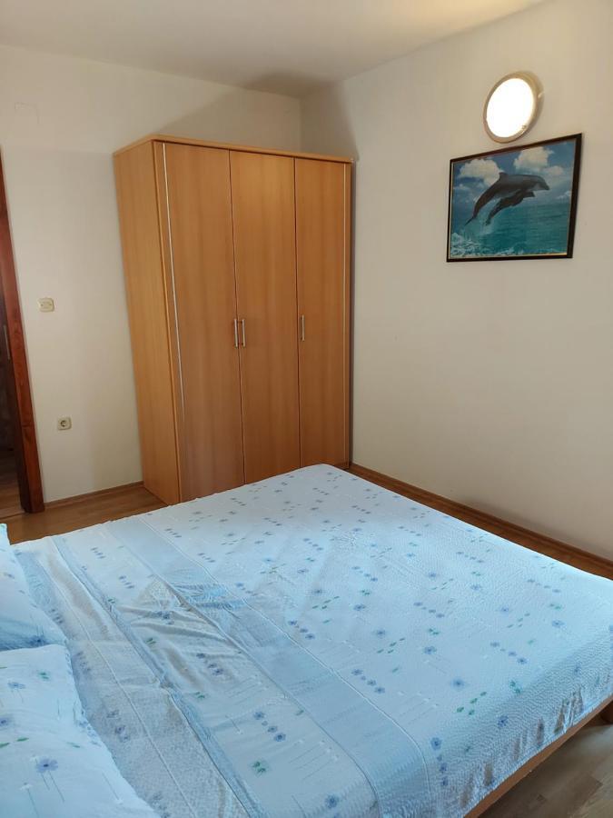 Apartmani Tatjana Okrug Gornji Exterior photo